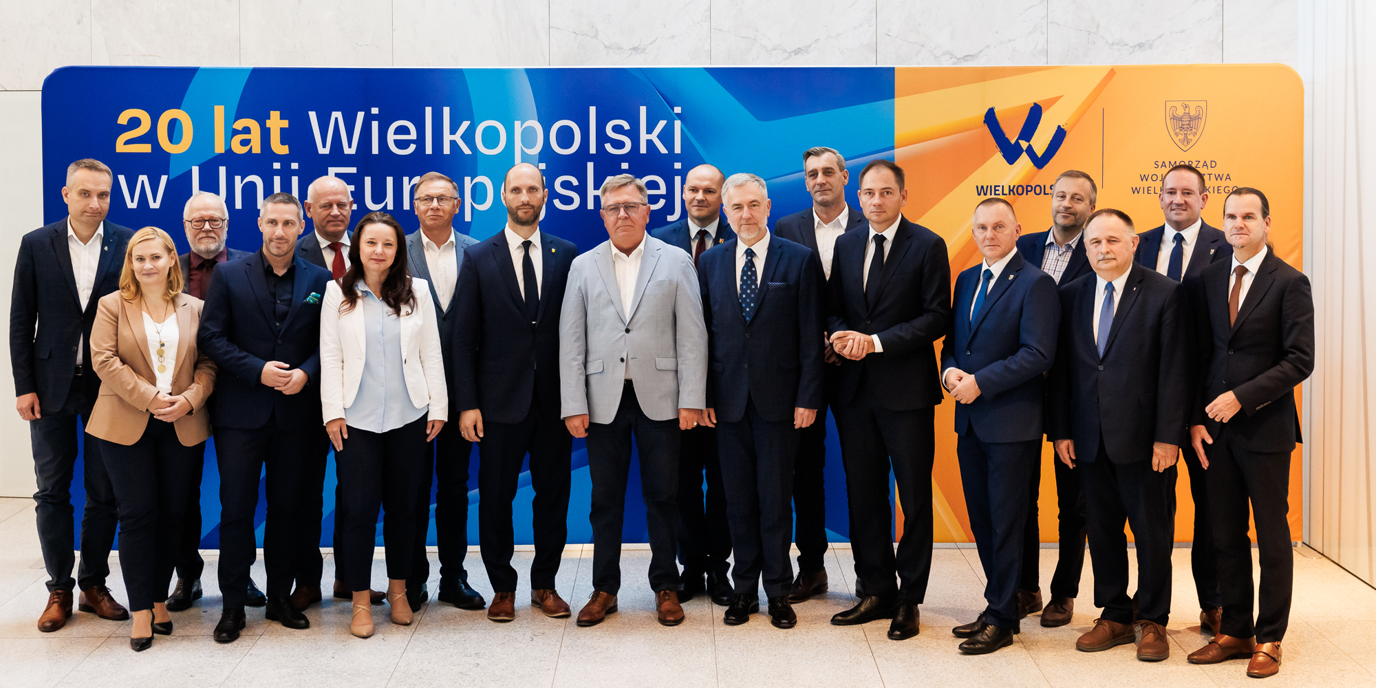 Konferencja_prasowa_09.2024_PANORAMA Konferencja prasowa - zdjęcie grupowe